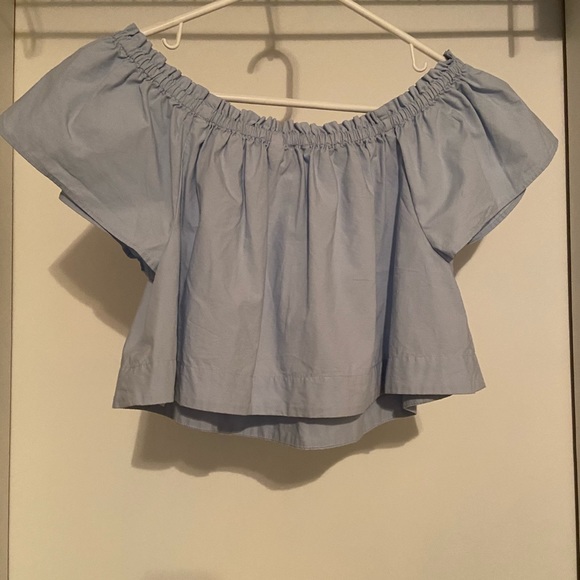 SOLD!!! ARITZIA TOP - Picture 2 of 2